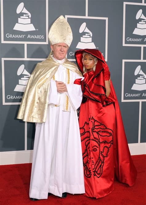 Nicki Minaj pope dress